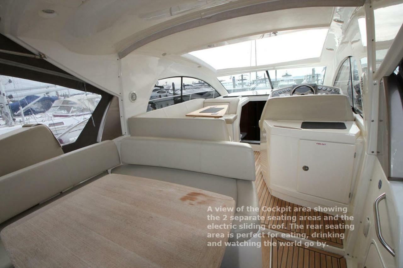 Готель Zen Dog Luxury Motor Yacht Лімінгтон Екстер'єр фото